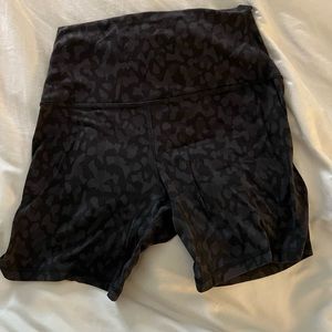 Lululemon Align high-rise shorts 6” inseam. Size 6.